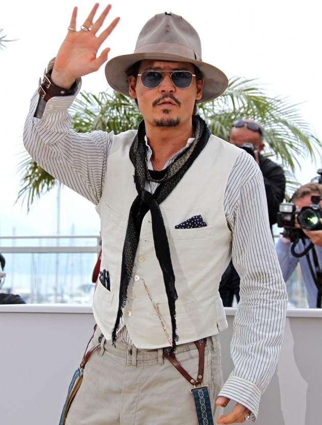 Gambar Foto Johnny Depp Menghadiri Cannes Film Festival ke 64