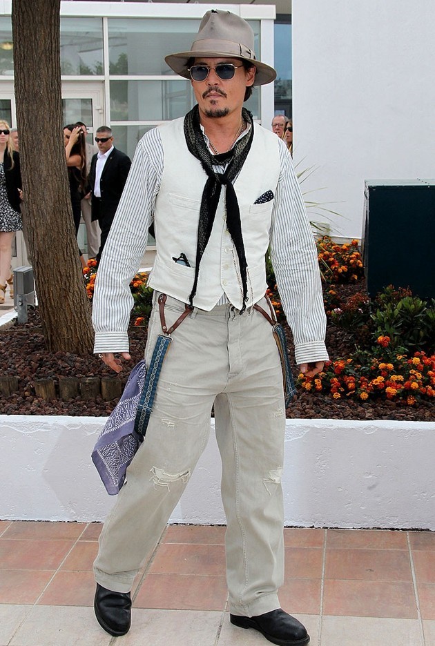 Gambar Foto Johnny Depp Menghadiri Cannes Film Festival ke 64