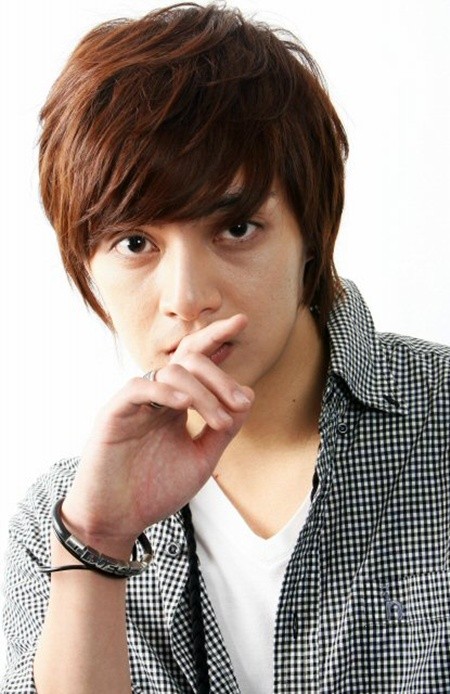 Gambar Foto Kim Joon Bermain di Invincible Baseball