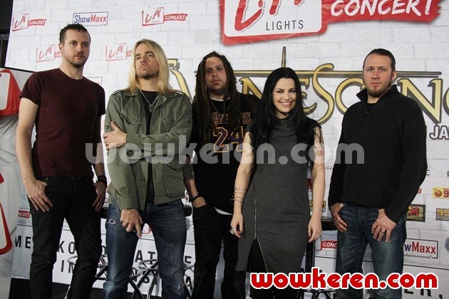 Gambar Foto Evanescence di Jumpa Pers 'LA Lights Concert Evanescence Live in Jakarta'