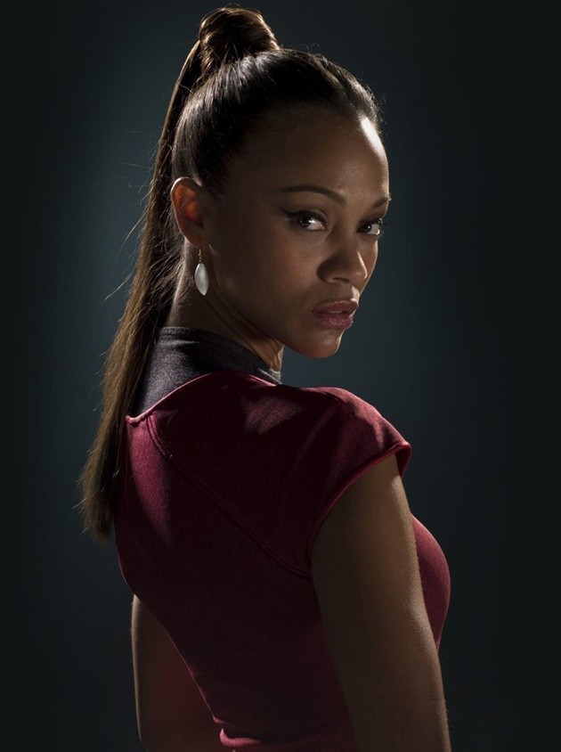 Gambar Foto Zoe Saldana Bermain di 