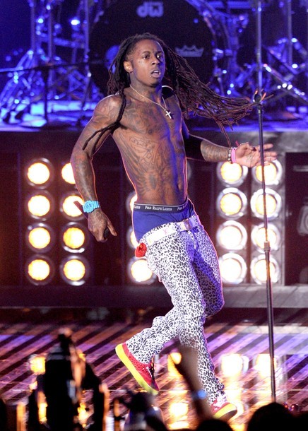 Gambar Foto Aksi Lil Wayne di MTV Video Music Awards 2011