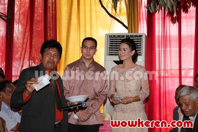 Gambar Foto Prosesi Lamaran Astrid Tiar dan Aldi Situmorang