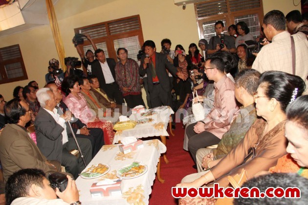 Gambar Foto Prosesi Lamaran Astrid Tiar dan Aldi Situmorang