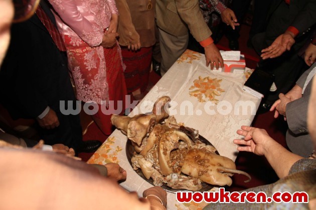 Gambar Foto Prosesi Lamaran Astrid Tiar dan Aldi Situmorang