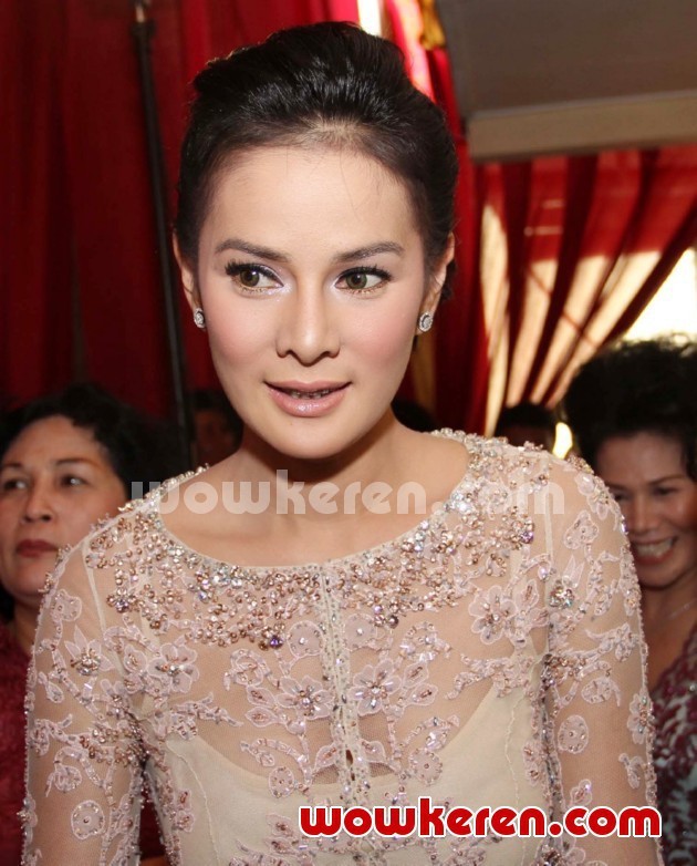 Gambar Foto Prosesi Lamaran Astrid Tiar dan Aldi Situmorang