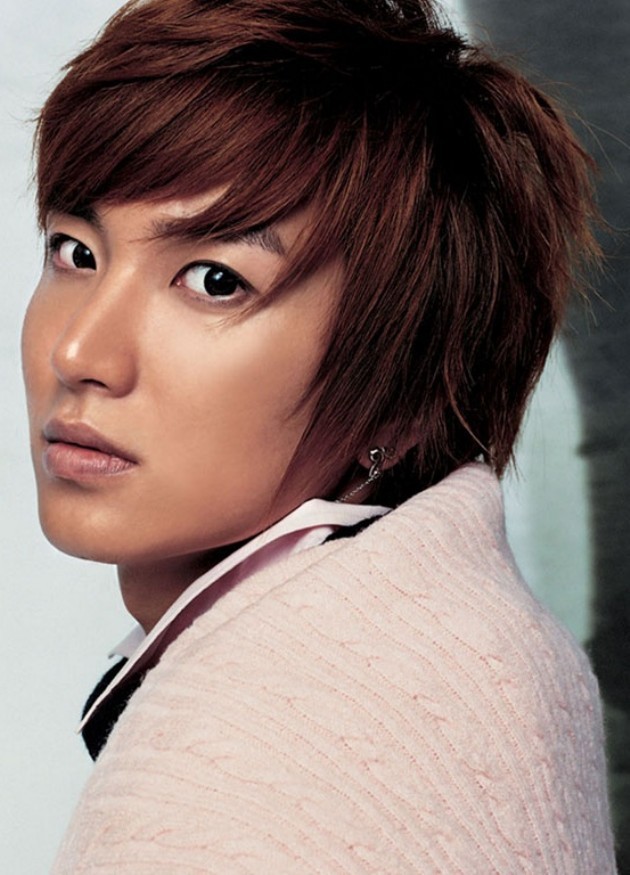Gambar Foto Leeteuk Photoshoot