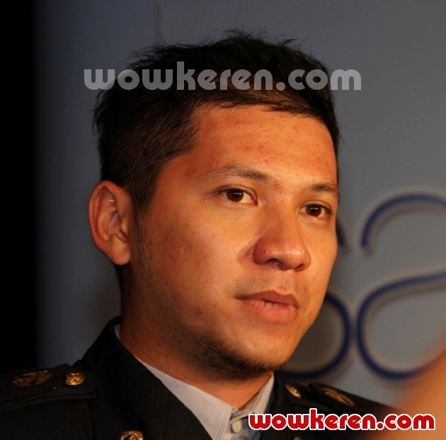 Gambar Foto Gading Marten di Jumpa Pers 'Sampai Ujung Dunia'