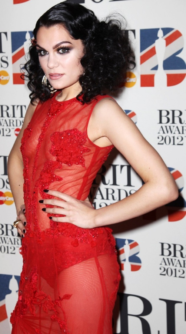 Gambar Foto Jessie J di Red Carpet Brit Awards 2012