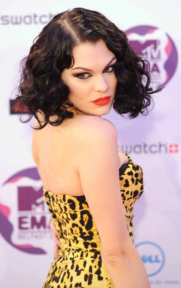 Gambar Foto Jessie J di Pink Carpet MTV EMA 2011