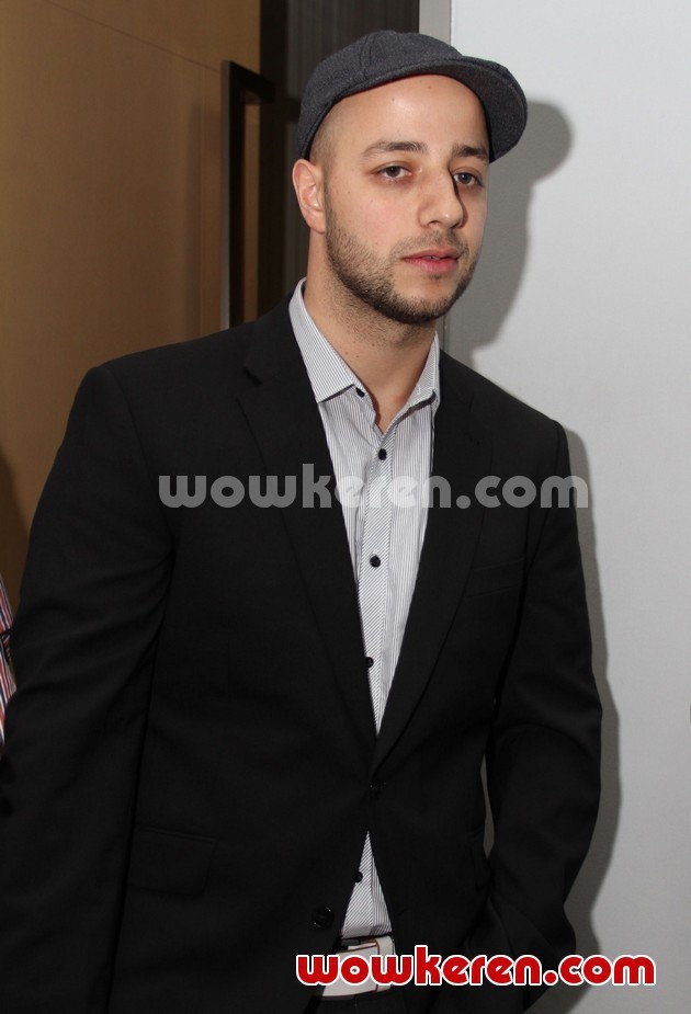Gambar Foto Maher Zain Saat Ditemui di SCTV Tower