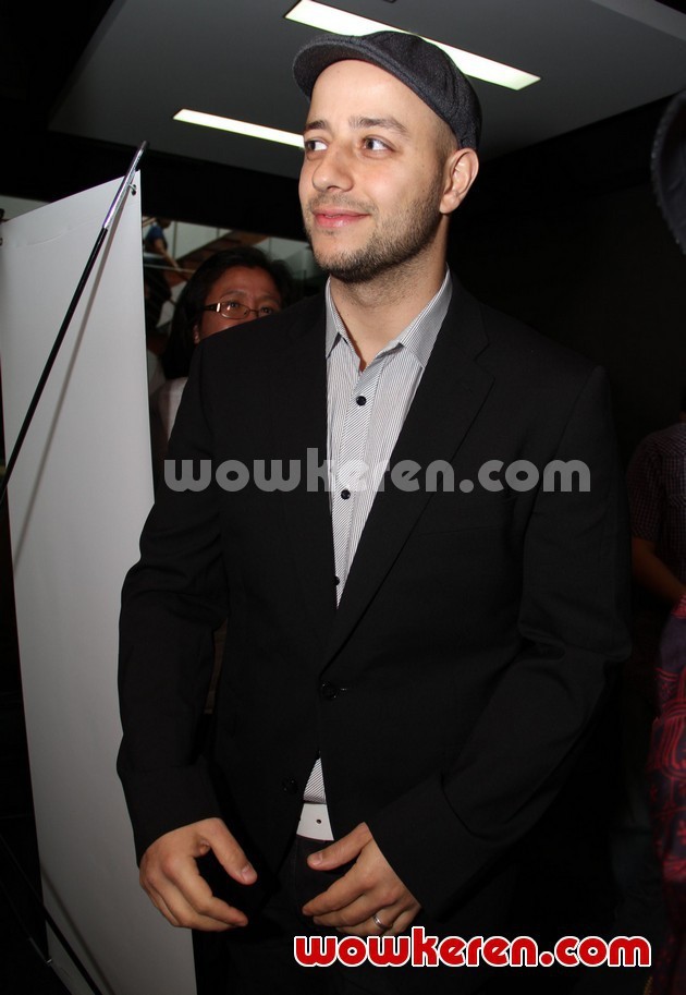 Gambar Foto Maher Zain Saat Ditemui di SCTV Tower