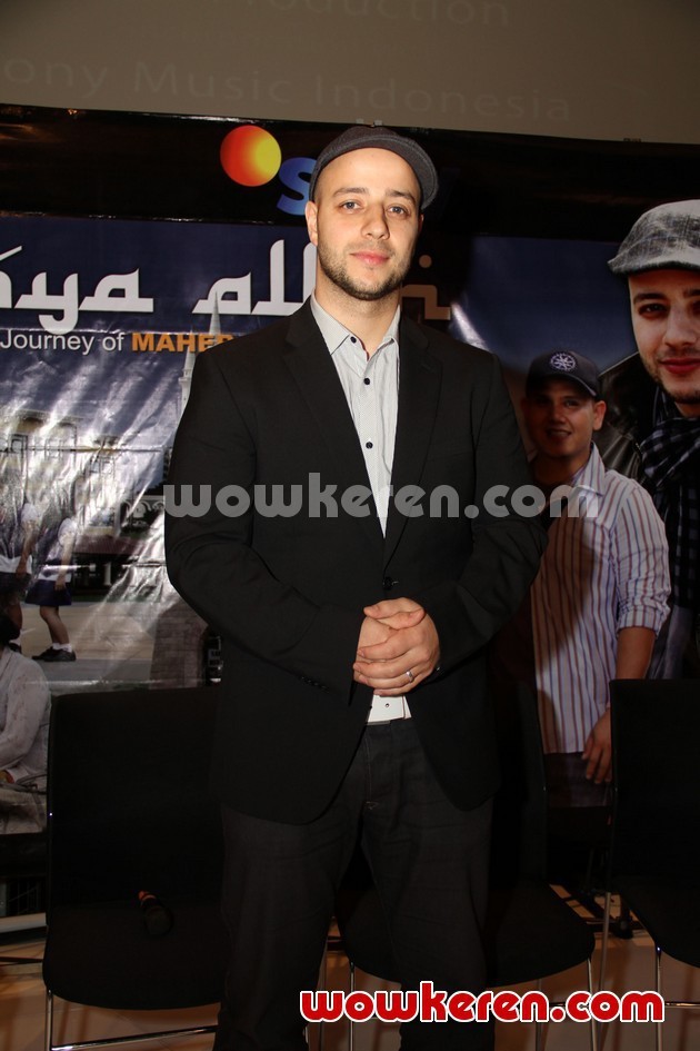 Foto Maher Zain Saat Ditemui di SCTV Tower - Foto 2 dari 55