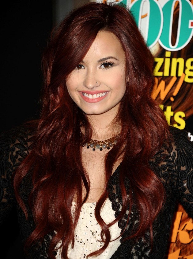 Gambar Foto Demi Lovato di Barnes and Noble Booksellers