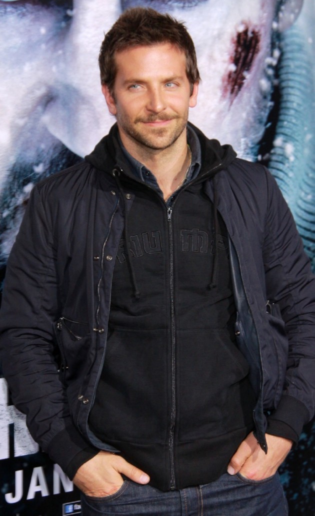 Gambar Foto Bradley Cooper di Premiere 'The Grey Los Angeles'