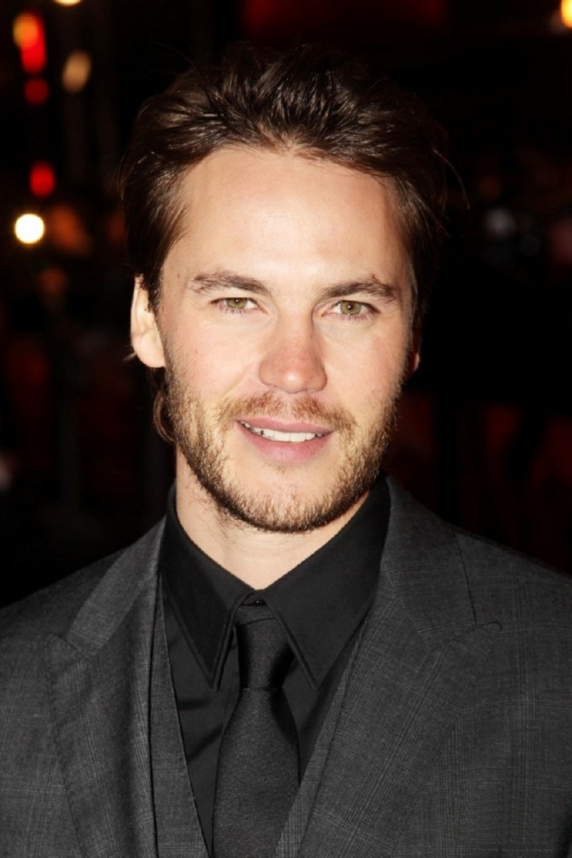 Foto Taylor Kitsch Menjadi Model Untuk Diesel dan Abercrombie & Fitch ...