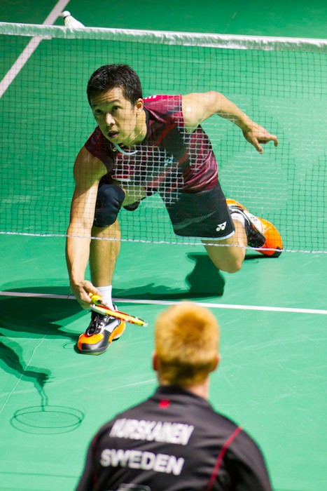 Gambar Foto Taufik Hidayat Melawan Henri Hurskainen (Swedia) di Swiss