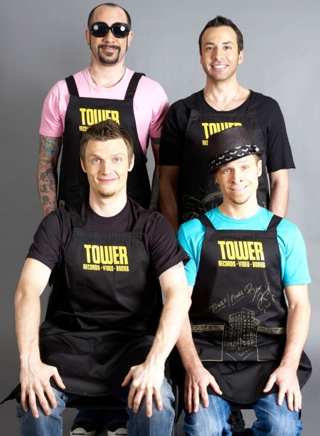 Gambar Foto Backstreet Boys Tampil Lucu dengan Seragam Memasak Tower