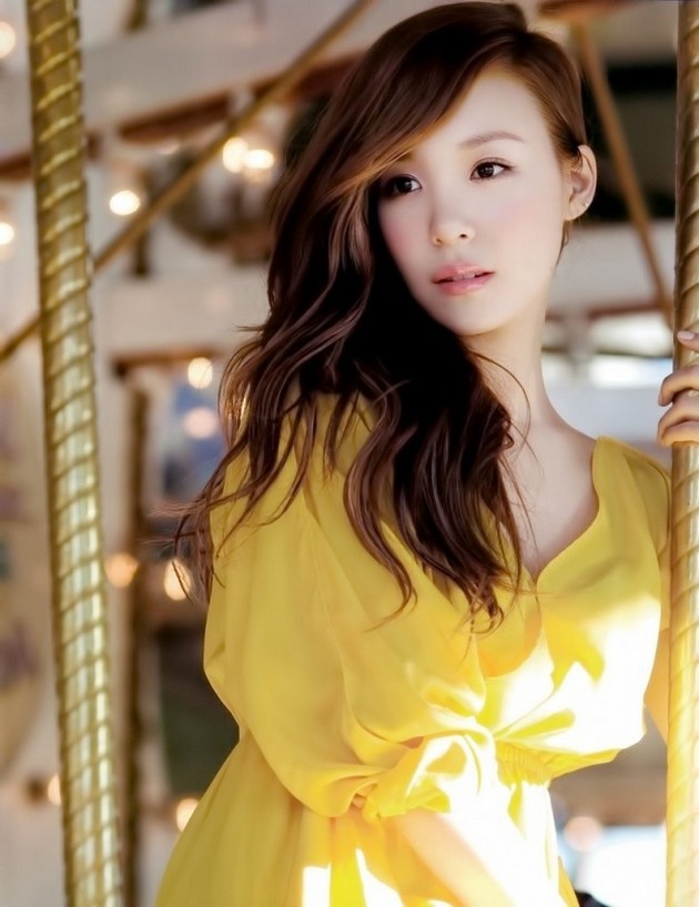 Gambar Foto Tiffany Bak Boneka Hidup di Majalah Vogue Girl
