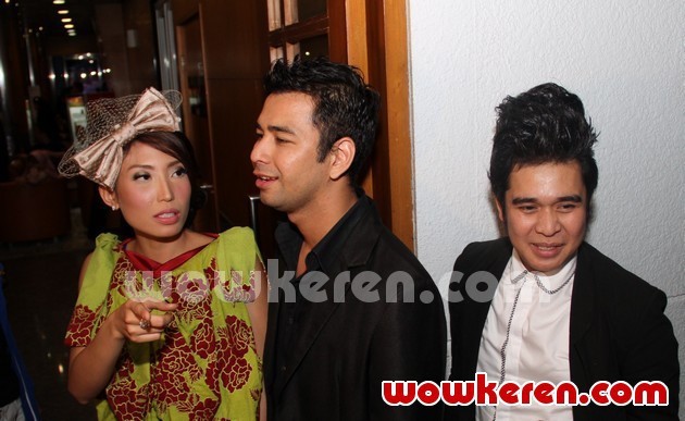 Gambar Foto Ayu Dewi, Raffi Ahmad dan Olga Syahputra di Semarak HUT 'Dahsyat' Ke-4 RCTI