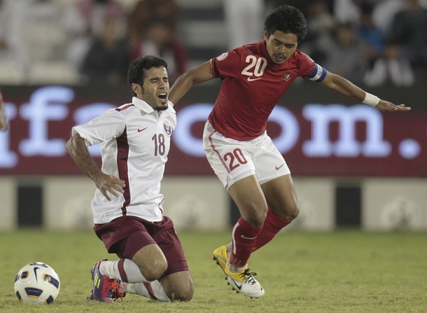 Gambar Foto Bambang Pamungkas di Kualifikasi Piala Dunia 2012 Melawan Qatar
