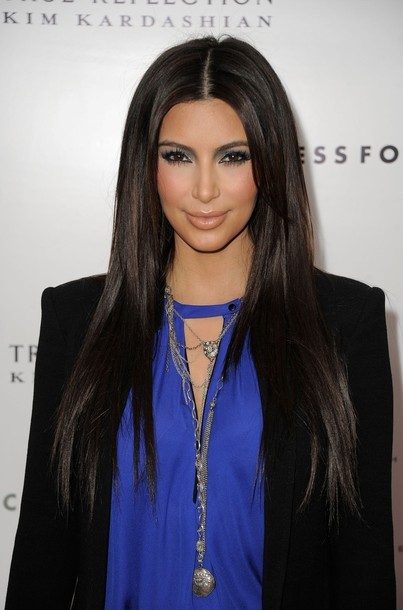 Gambar Foto Kim Kardashian Launching Parfum 'True Reflection'