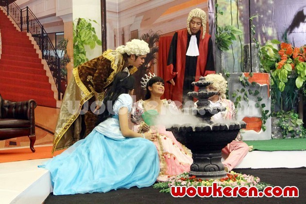 Gambar Foto Julia Perez Tampil di Pesbukers At Mall Metropolis
