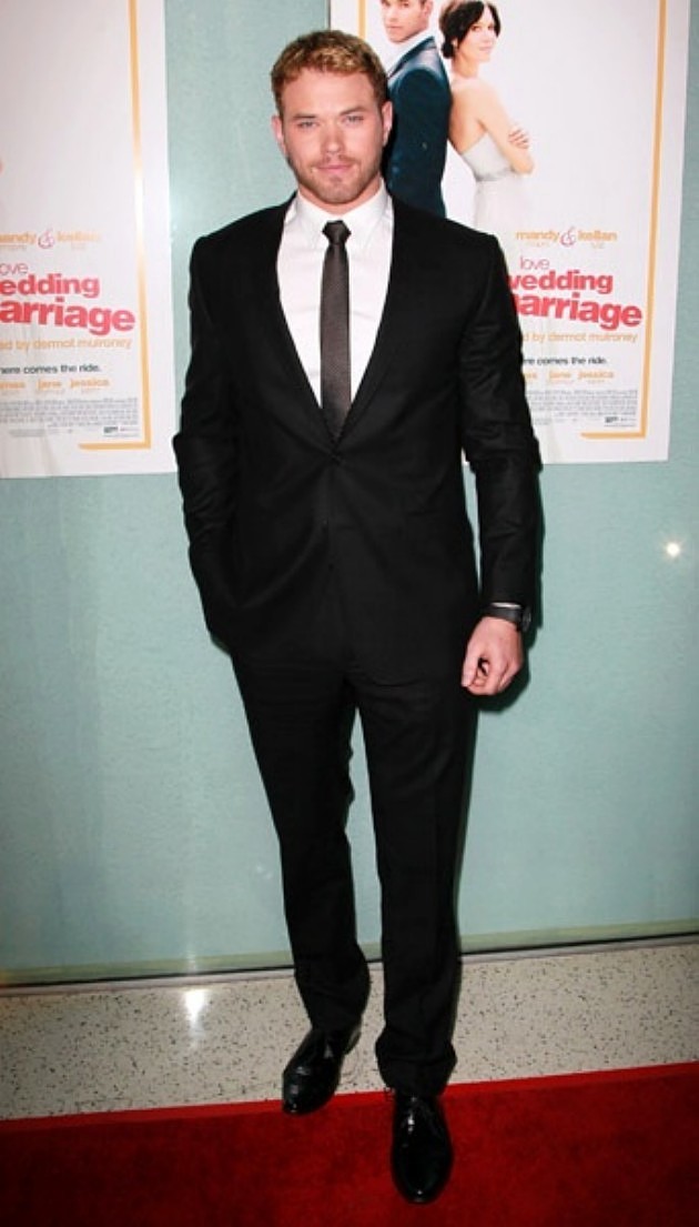 Gambar Foto Kellan Lutz di Premiere 'Love, Wedding, Marriage'