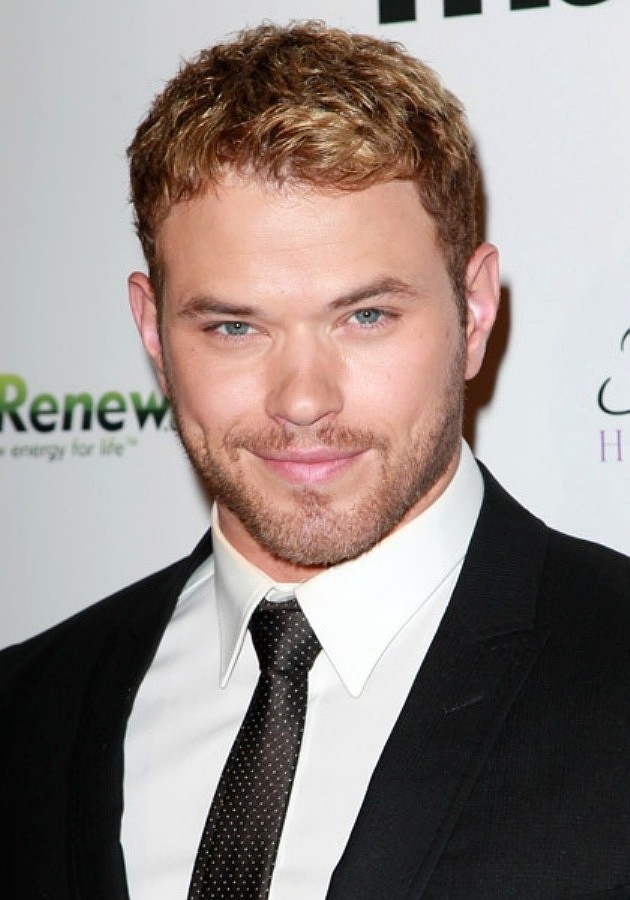Gambar Foto Kellan Lutz di Premiere 'Love, Wedding, Marriage'