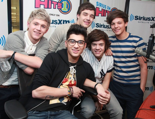 Gambar Foto One Direction Berkunjung ke Radio Sirius XM