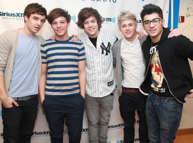 Gambar Foto One Direction Berkunjung ke Radio Sirius XM