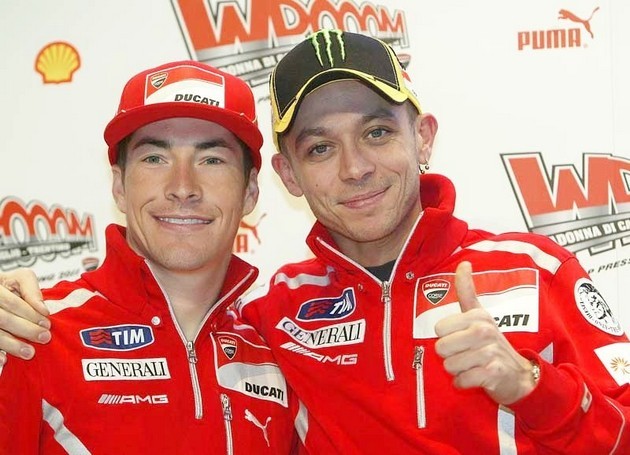 Gambar Foto Valentino Rossi dan Nicky Hayden di Wrooom 2011