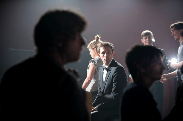 Gambar Foto Fun. di Behind The Scenes Video Musik 'We Are Young'