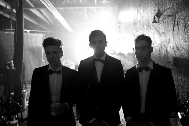Gambar Foto Fun. di Behind The Scenes Video Musik 'We Are Young'