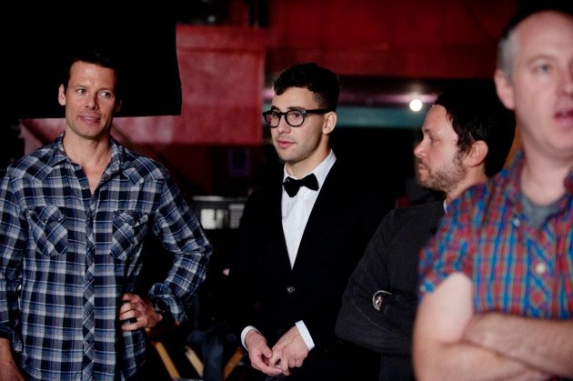 Gambar Foto Fun. di Behind The Scenes Video Musik 'We Are Young'