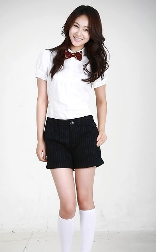 Son Eun Seo Berita, Foto, Video, Lirik Lagu, Profil & Bio Halaman