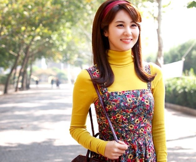 Gambar Foto Son Eun Seo Tampil Mempesona dengan Gaya Rambut Cantik