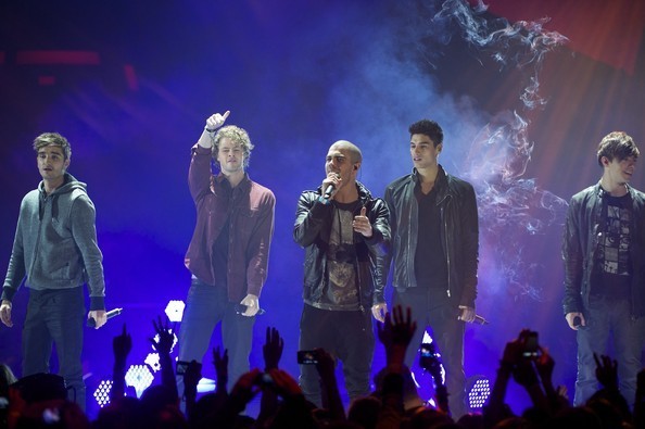 Gambar Foto The Wanted Melakukan Pertujukan di Atas Panggung Selama Acara 40 Principales Awards 2011 Berlangsung