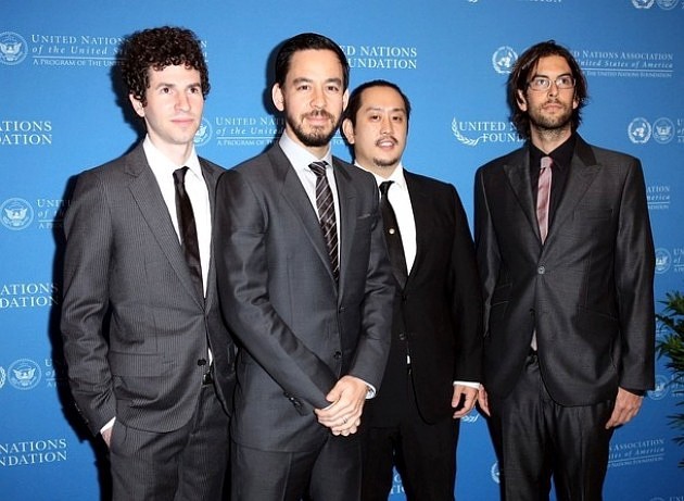 Gambar Foto Linkin Park di United Nations Foundation's Global Leadership