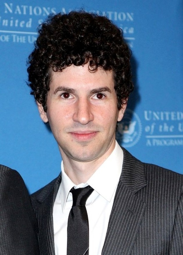 Gambar Foto Brad Delson dari Linkin Park di United Nations Foundation's Global Leadership