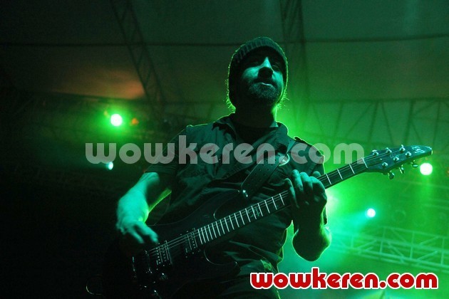 Gambar Foto Aksi Panggung Anthrax di Pantai Carnaval, Ancol