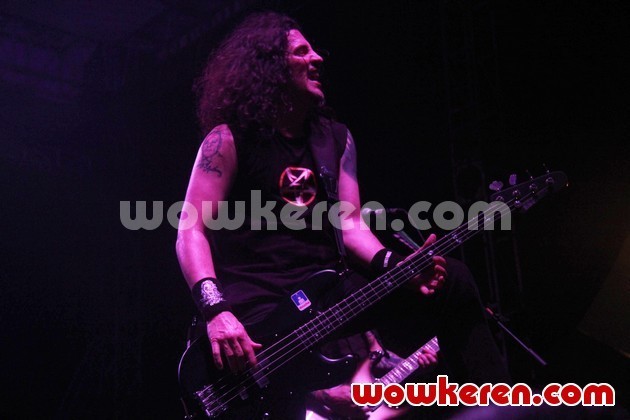 Gambar Foto Aksi Panggung Anthrax di Pantai Carnaval, Ancol