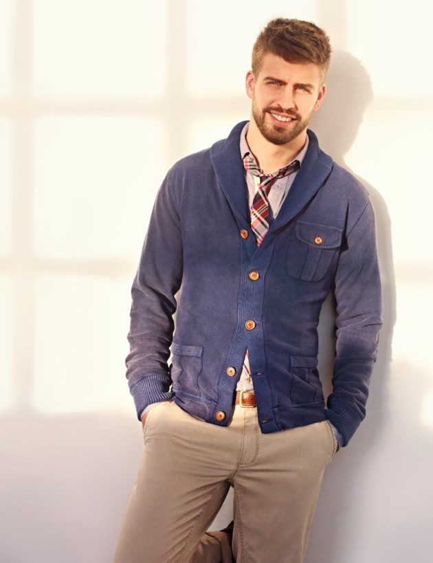 Gambar Foto Gerard Pique Berpose untuk Mango Spring/Summer 2012 Campaign