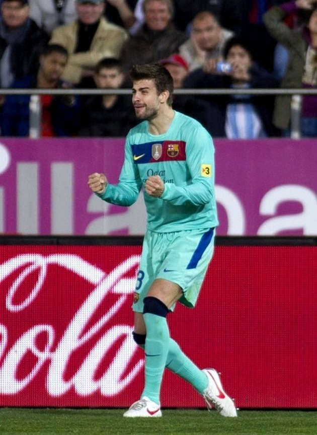 Gambar Foto Gerard Pique di La Liga Match