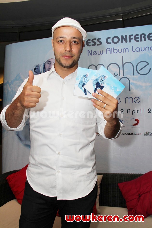 Gambar Foto Maher Zain di Launching Album 'Forgive Me'