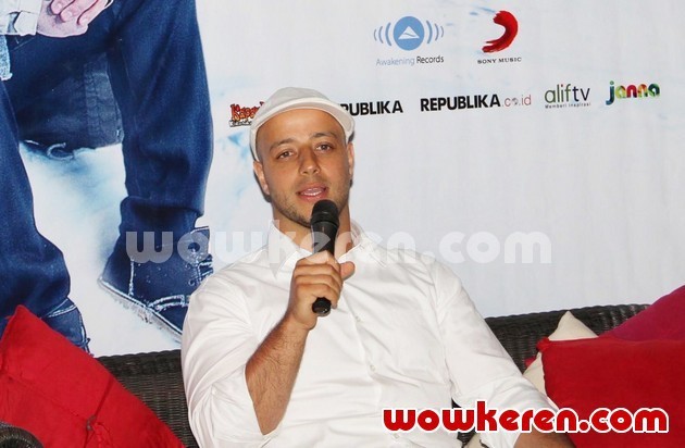 Gambar Foto Maher Zain di Launching Album 'Forgive Me'