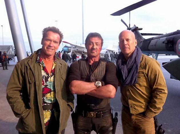 Gambar Foto Arnold Schwarzenegger, Bruce Willis dan Sylvester Stallone di Lokasi Syuting 'The Expendables II'
