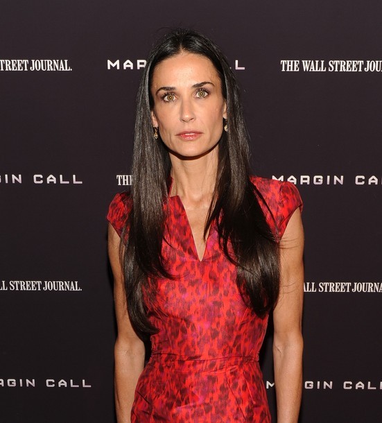 Foto Demi Moore di Premiere 'Margin Call' - Foto 2 dari 19