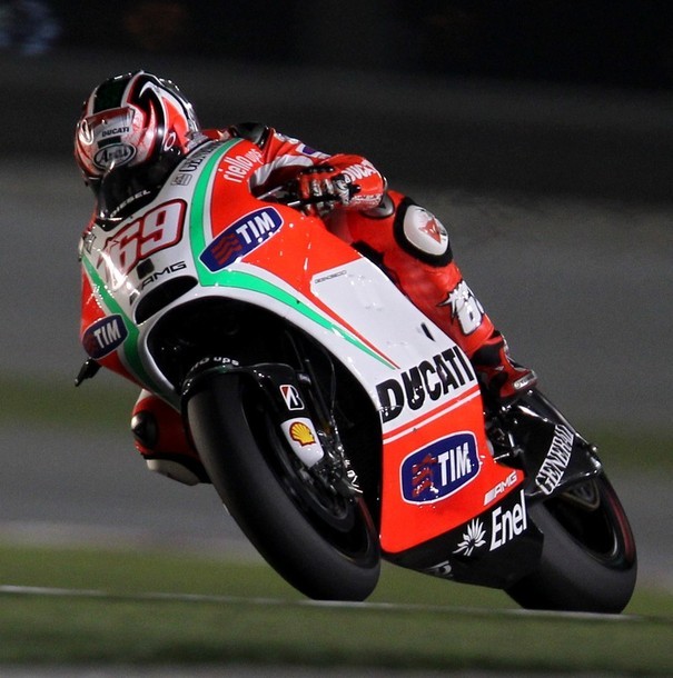 Gambar Foto Nicky Hayden Berjuang di MotoGP Qatar