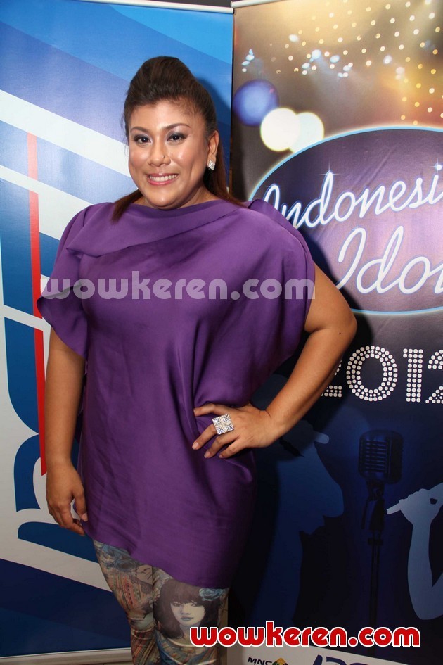 Gambar Foto Regina Ivanova di Konferensi Pers 'Indonesian Idol'
